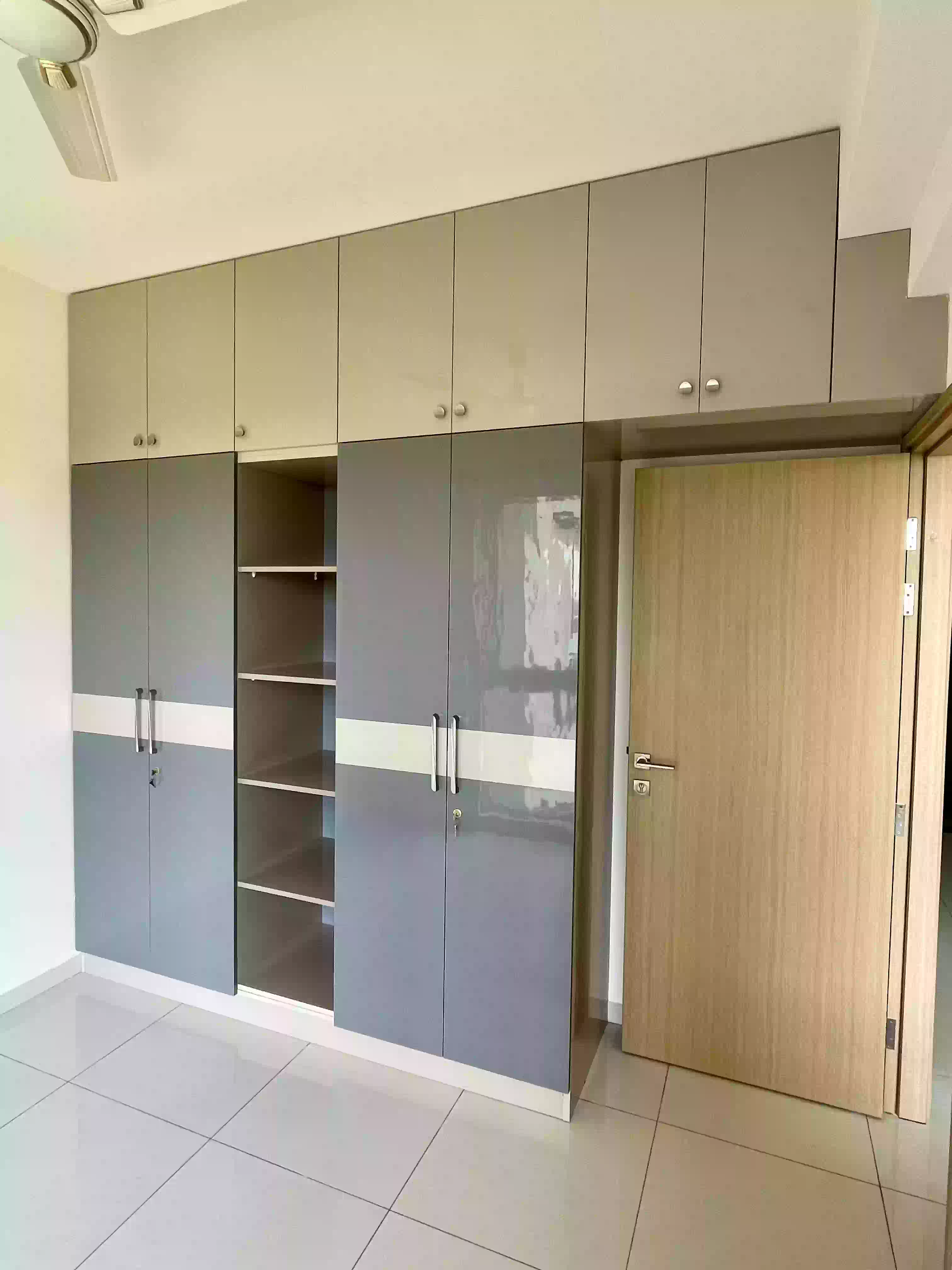 SA interiors semi furnished